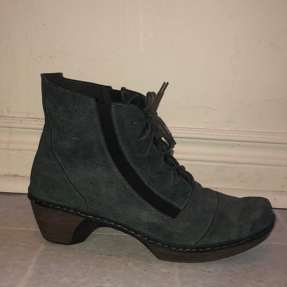 Naot boots